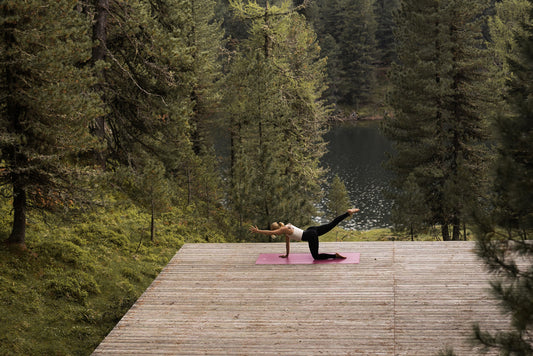 Yoga im Sommer: Tipps für entspannte Sommermomente 